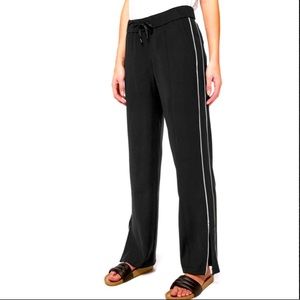 Lululemon On the Right Track Pant